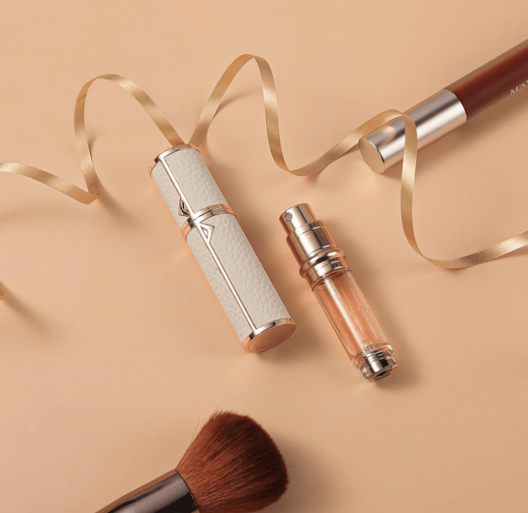 PSLZW003BW   portable perfume bottle, 8ml luxury perfume bottle, 2pc combination sales with black + white magnetic leather leak-proof Refillable perfume bottle perfume atomizer travel mini